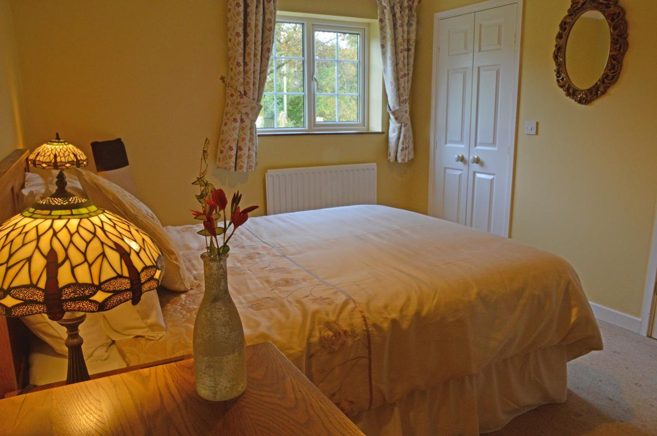 Bed and Breakfast Bryn Hebog à Carmarthen Extérieur photo